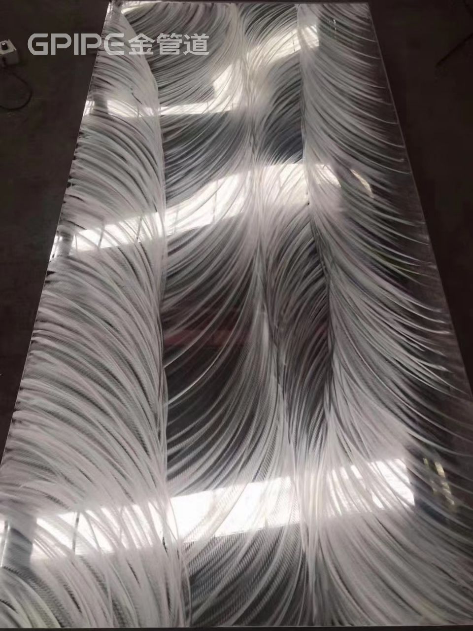 鐳射板10